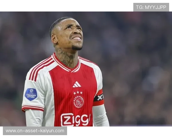 贝尔温连续冲击禁区边缘,阿贾克斯前场更具冲劲